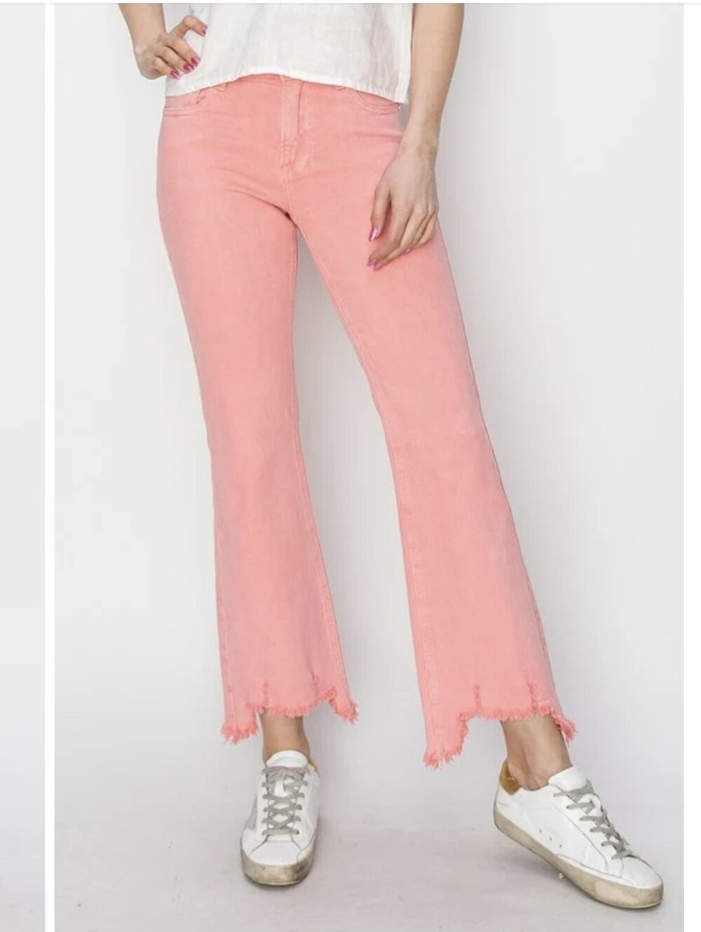 Risen Mid Rise Flamingo Straight Step Jeans. Size 27.